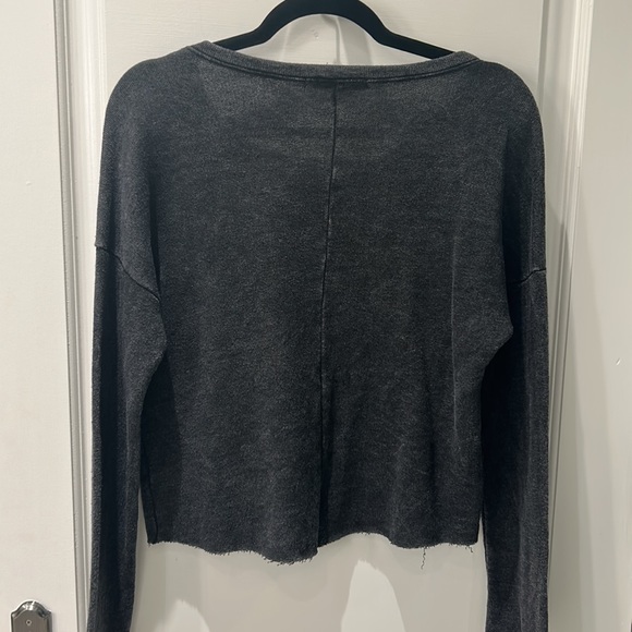 Franklin + Daysi Long Sleeve Top with skull - Picture 5 of 5